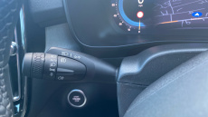 Volvo XC40 2.0 B4P Ultra Dark 5dr Auto Petrol Estate